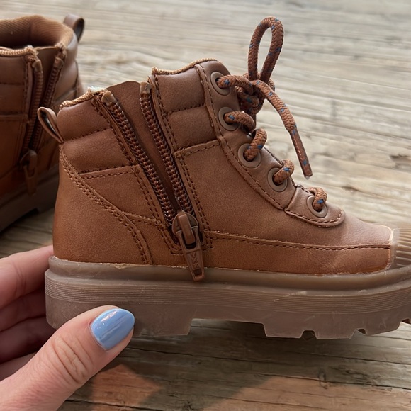 Set of 2 boys Boots - Picture 5 of 12